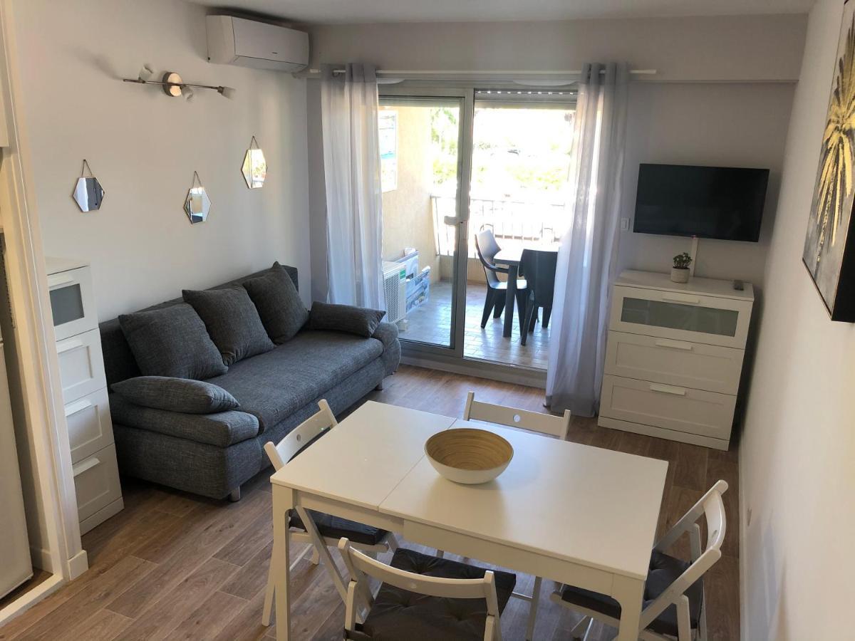 Studio Port De Hyeres Proche Des Plages Luaran gambar